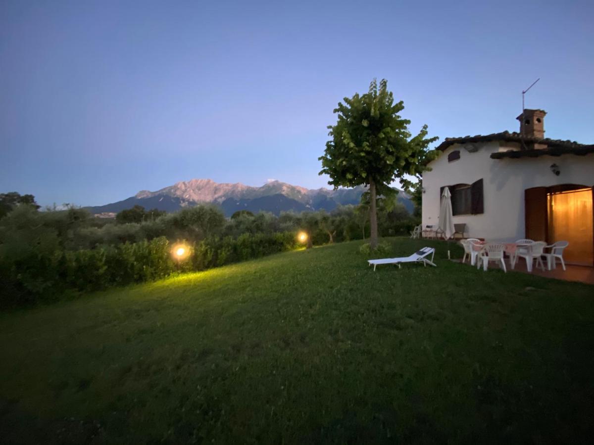 La Casetta Di Trignano Isola del Gran Sasso d'Italia Bagian luar foto