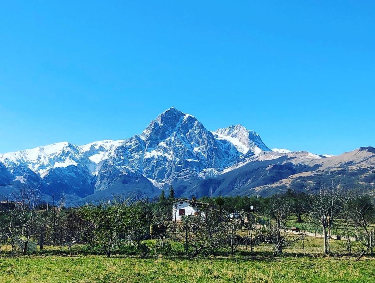 La Casetta Di Trignano Isola del Gran Sasso d'Italia Bagian luar foto